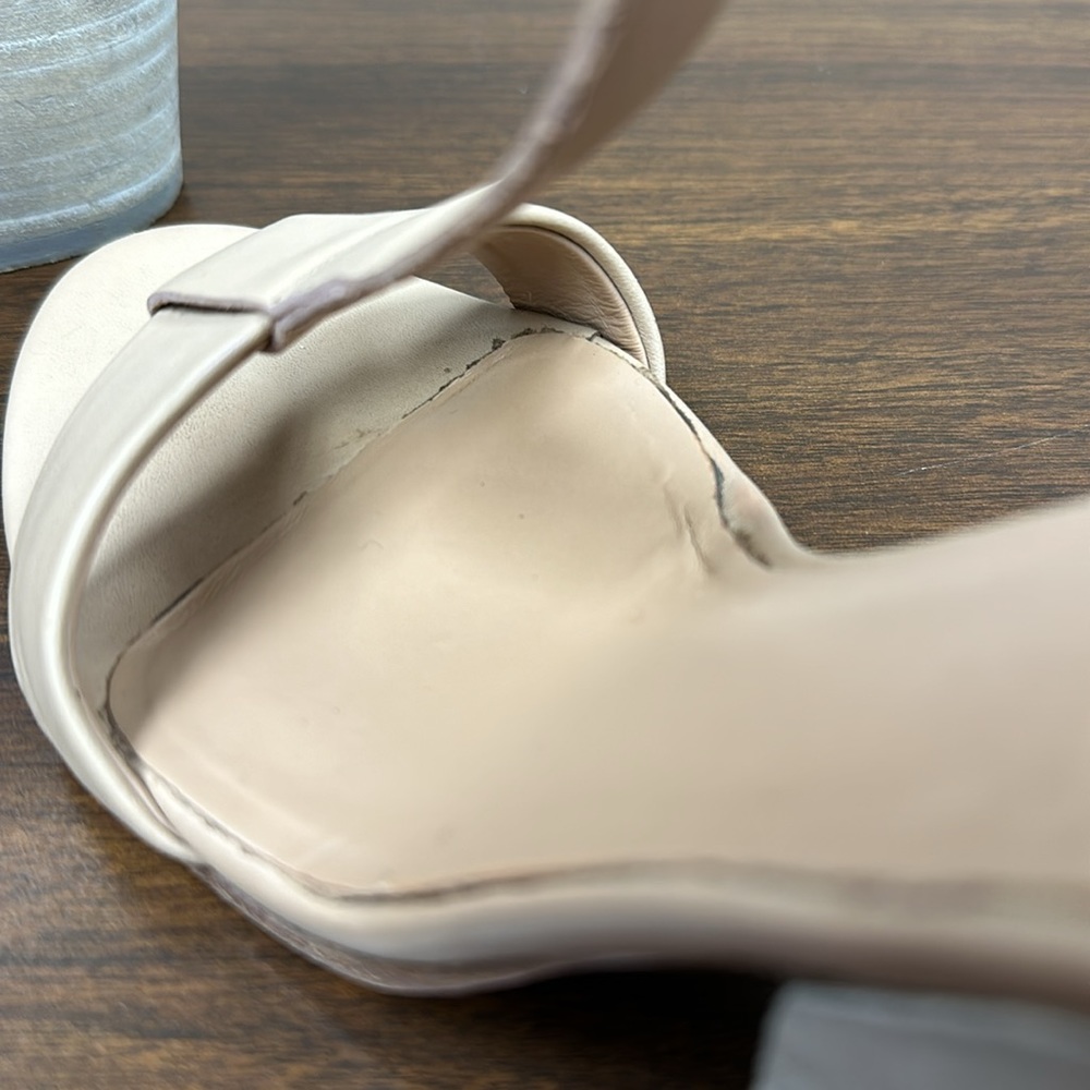 Vince Nolan Leather Sandals - Picture 14 of 16